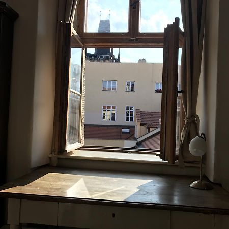 Queen Bee apartments Praag Buitenkant foto