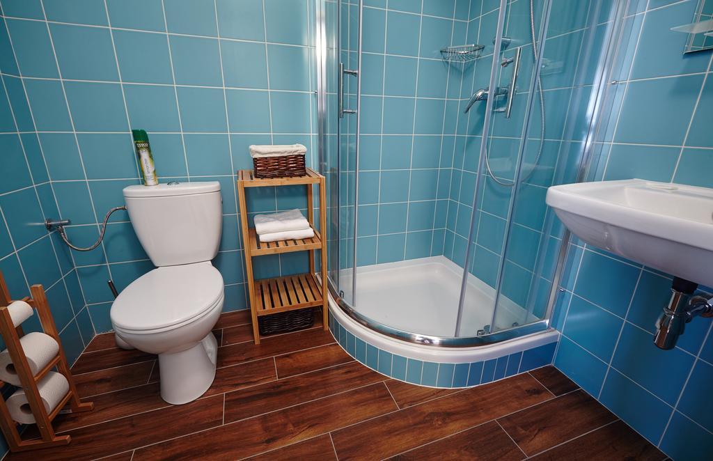 Queen Bee apartments Praag Kamer foto