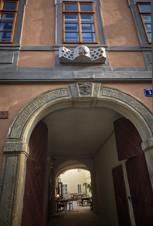 Queen Bee apartments Praag Buitenkant foto