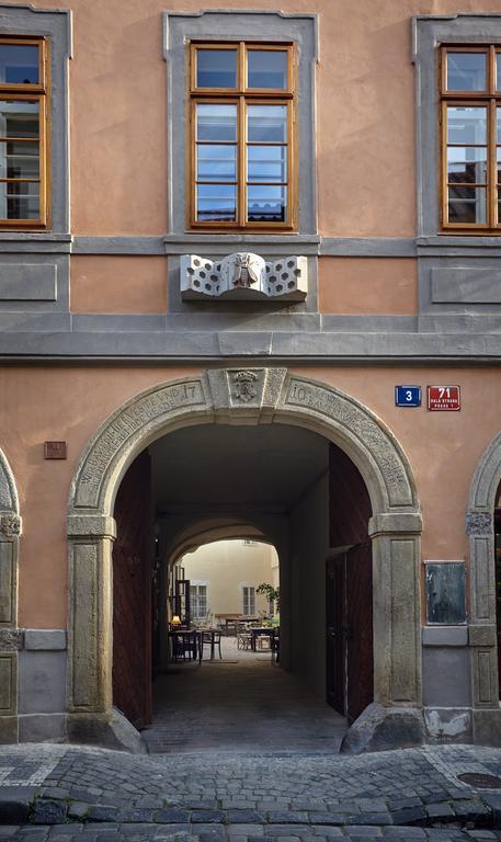 Queen Bee apartments Praag Buitenkant foto